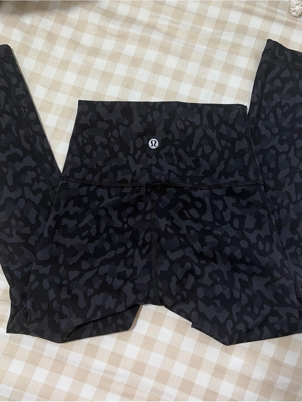 Lululemon Wunder Train High-Rise Crop 21"